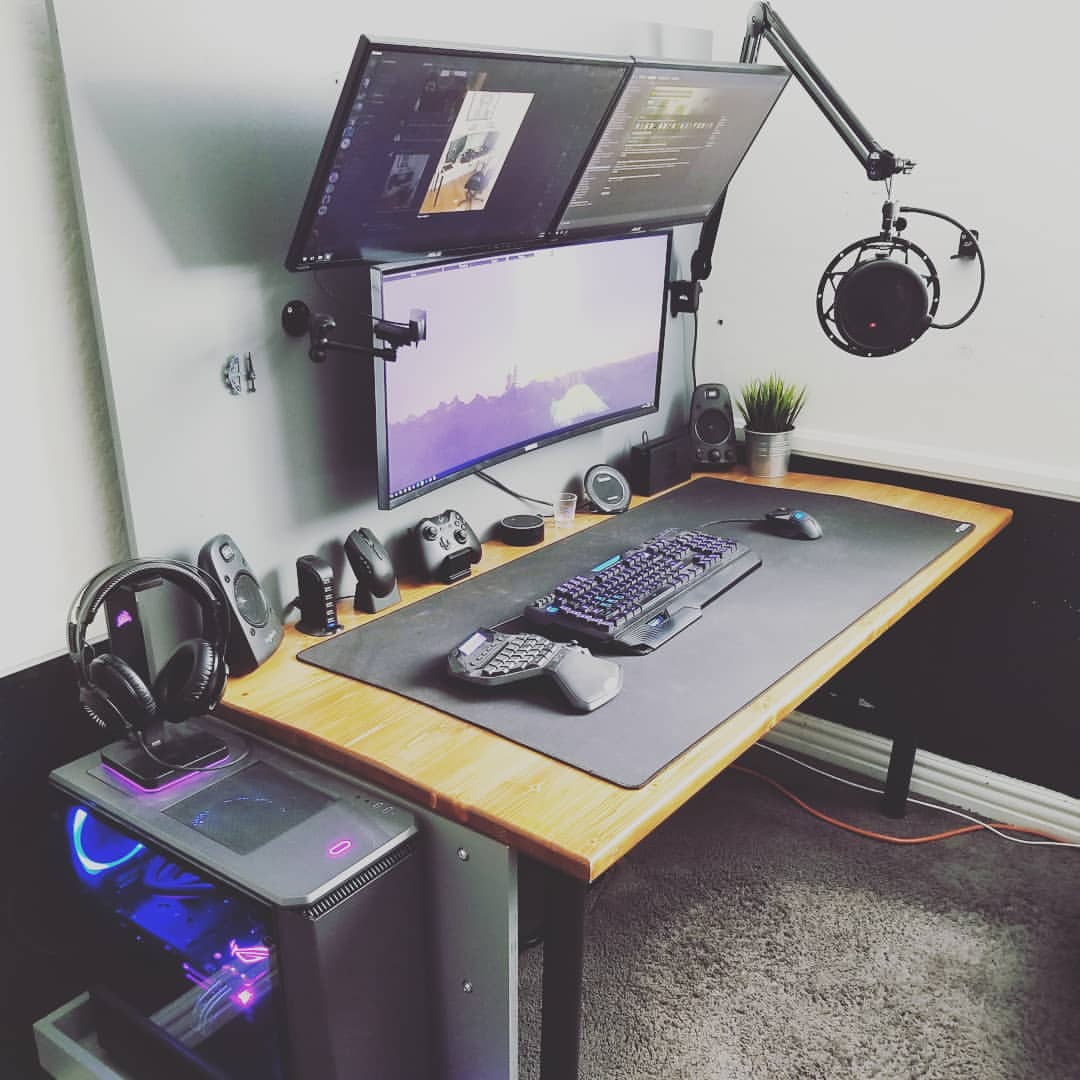 Wood table Image